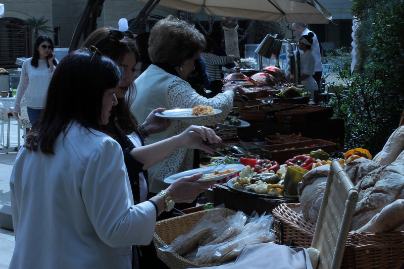 Sunday Buffet at Kempinski Summerland Hotel